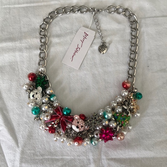 Betsey Johnson Silver Tone Bib Necklace Christmas Charms & Shaky Faux Pearls NWT - Picture 10 of 16